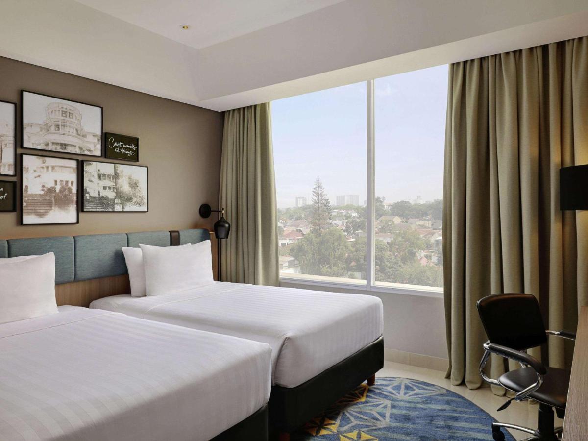 Mercure Bandung Nexa Supratman Exterior foto